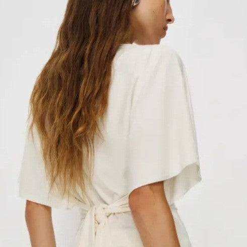 Carys Minimalist Pullover Tee